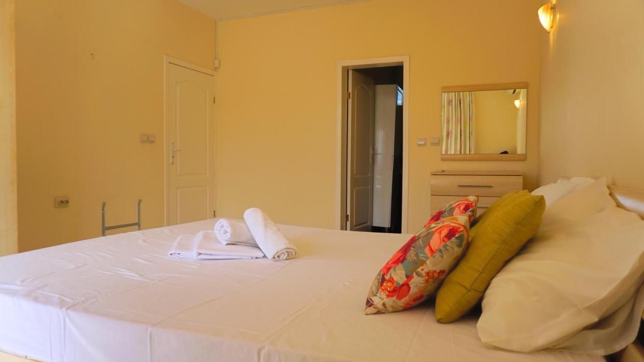 Вила Релакс - villa Relax Sokolovo Екстериор снимка