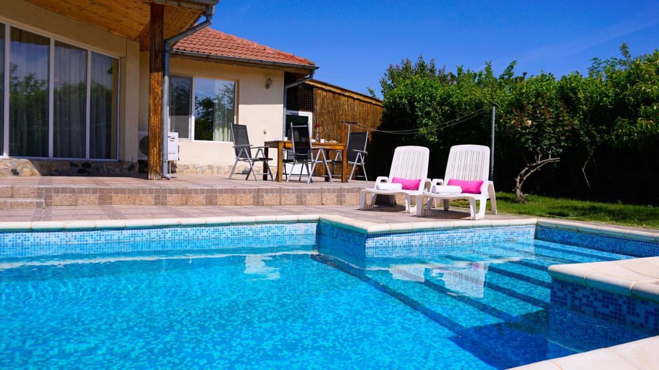 Вила Релакс - villa Relax Sokolovo Екстериор снимка