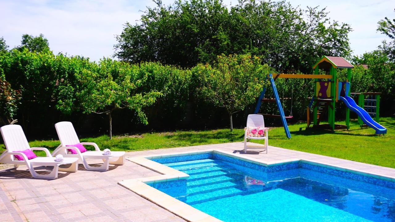 Вила Релакс - villa Relax Sokolovo Екстериор снимка