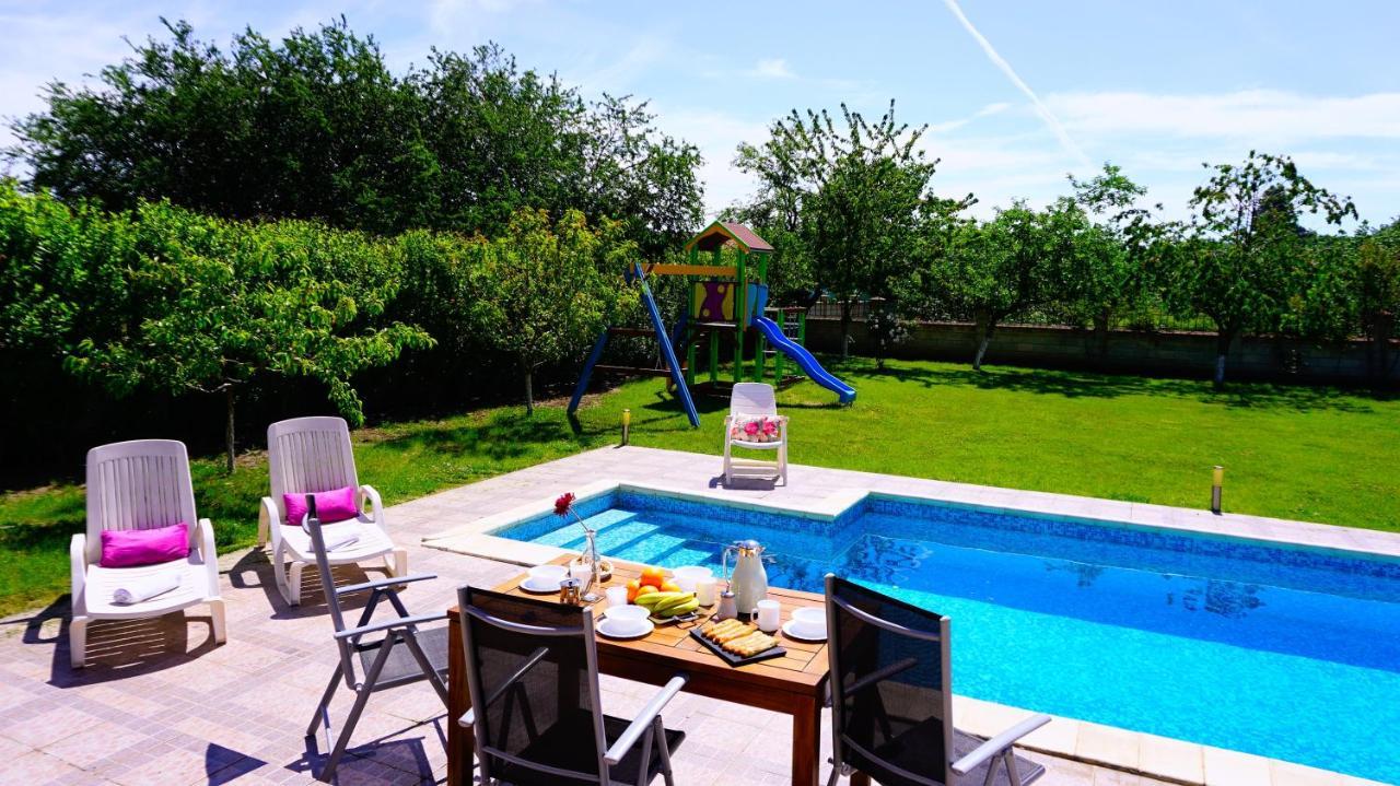 Вила Релакс - villa Relax Sokolovo Екстериор снимка