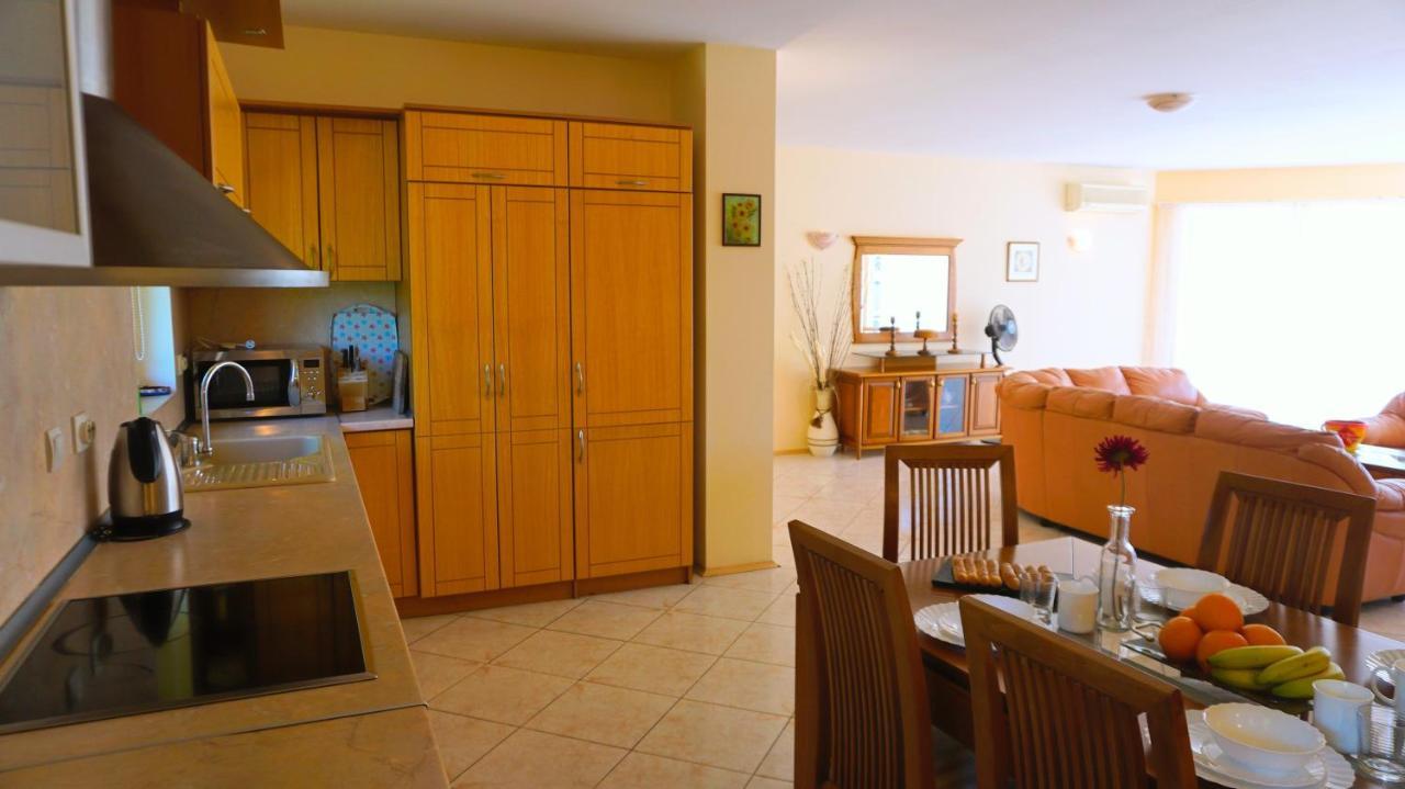 Вила Релакс - villa Relax Sokolovo Екстериор снимка