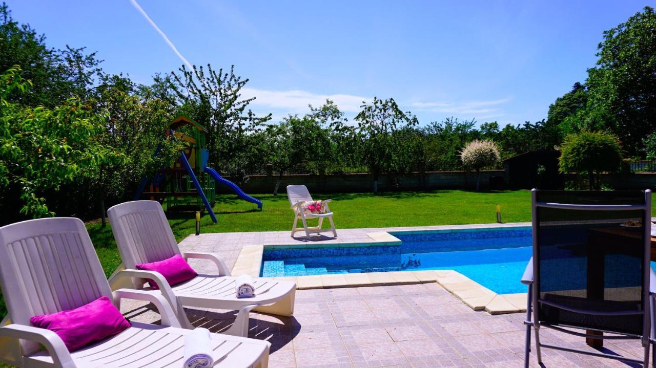 Вила Релакс - villa Relax Sokolovo Екстериор снимка