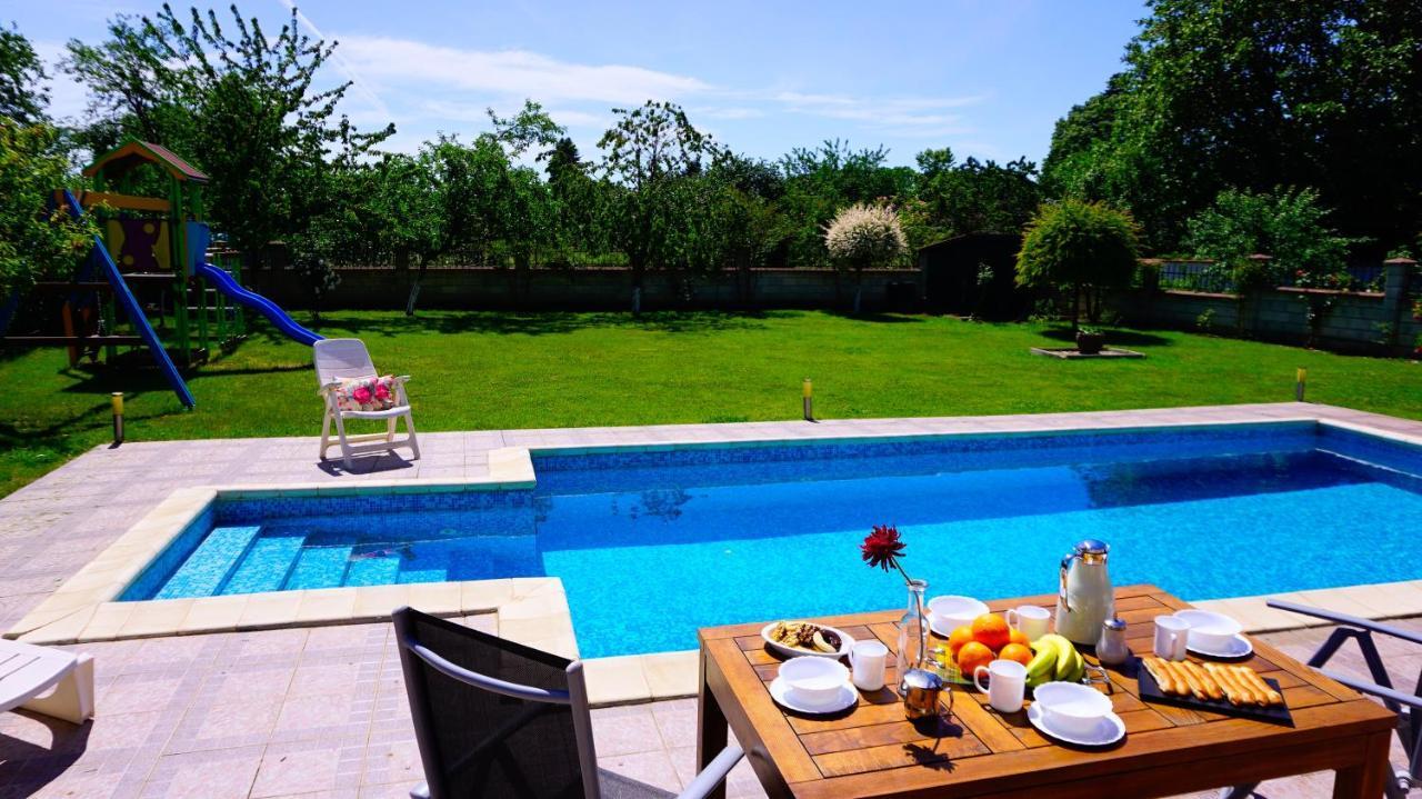 Вила Релакс - villa Relax Sokolovo Екстериор снимка