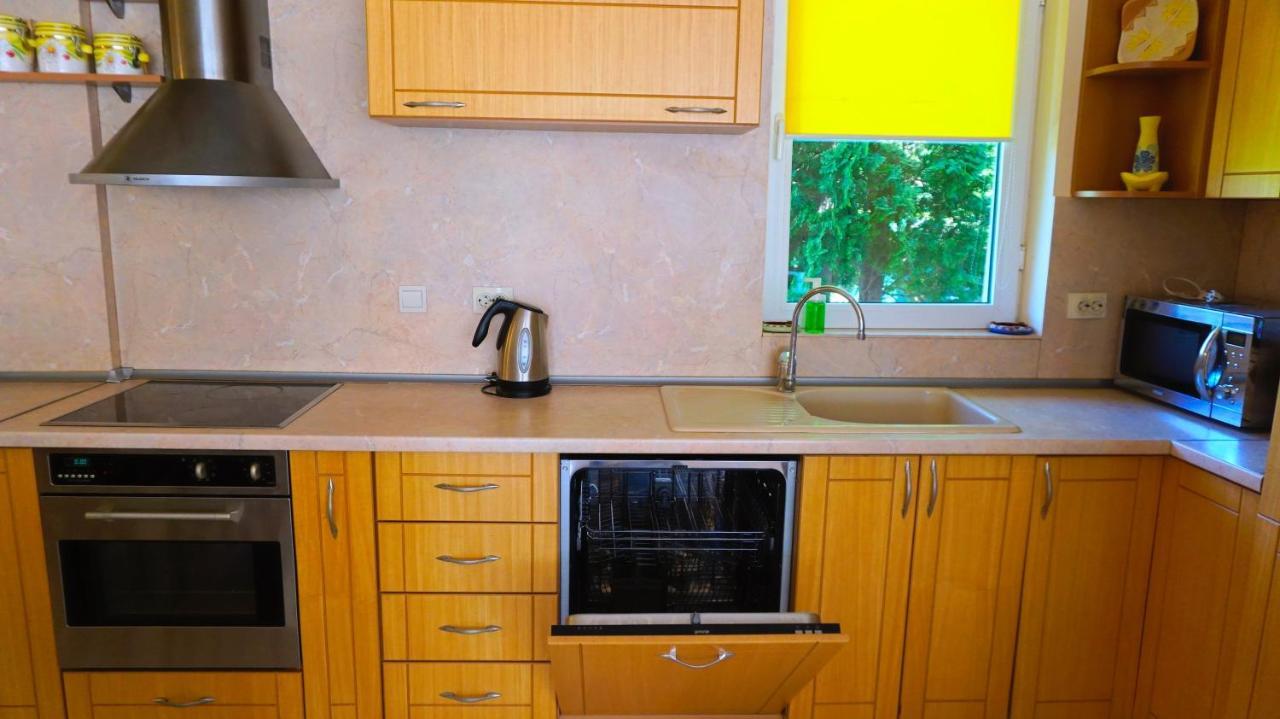 Вила Релакс - villa Relax Sokolovo Екстериор снимка